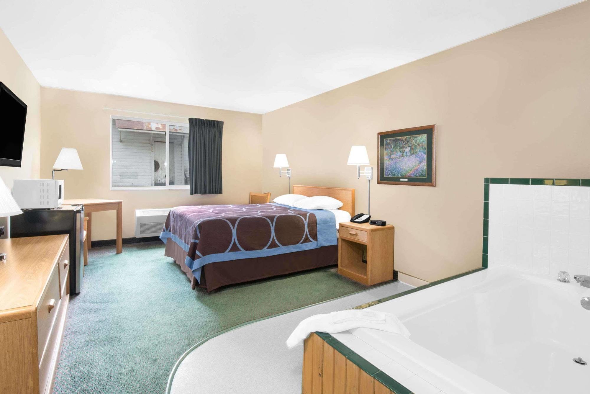 Northwoods Inn And Suites Ely 외부 사진